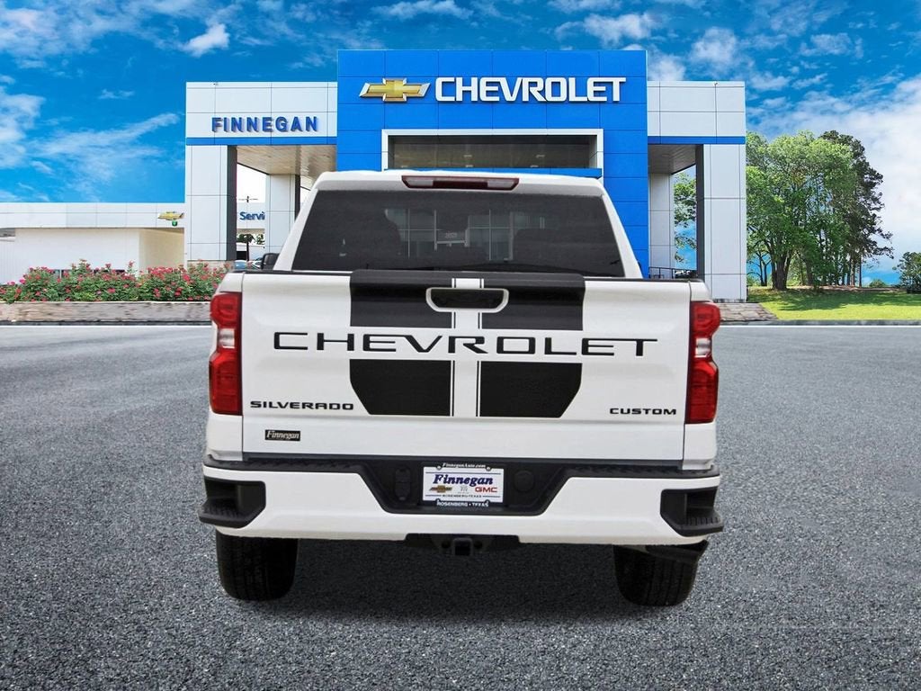 2025 Chevrolet Silverado 1500 Custom