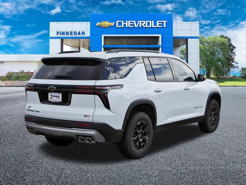 2027 Chevrolet Traverse Z71 - Photo 6