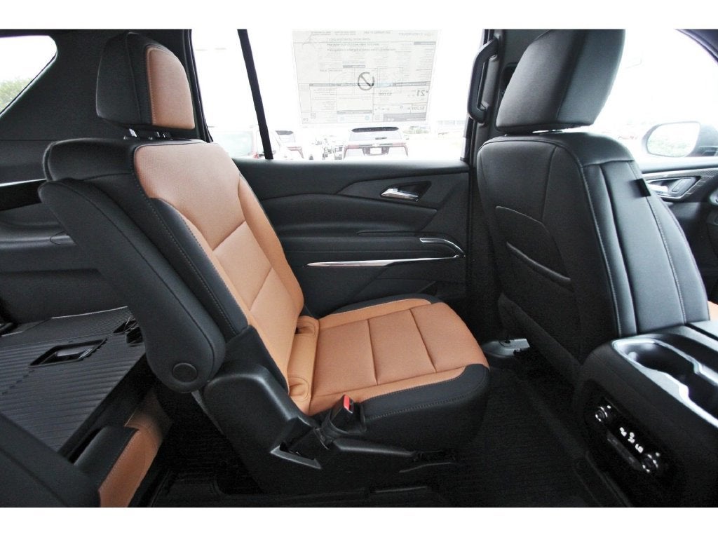 2027 Chevrolet Traverse Z71 - Photo 10