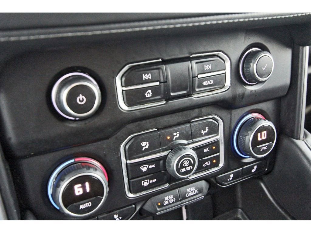 2022 Chevrolet Suburban LT