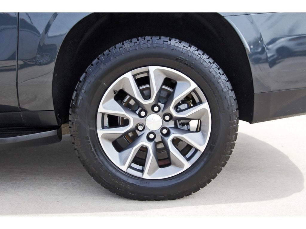 2022 Chevrolet Suburban LT