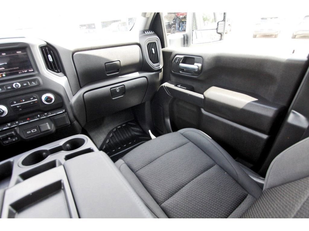 2025 GMC Sierra 3500 HD Pro