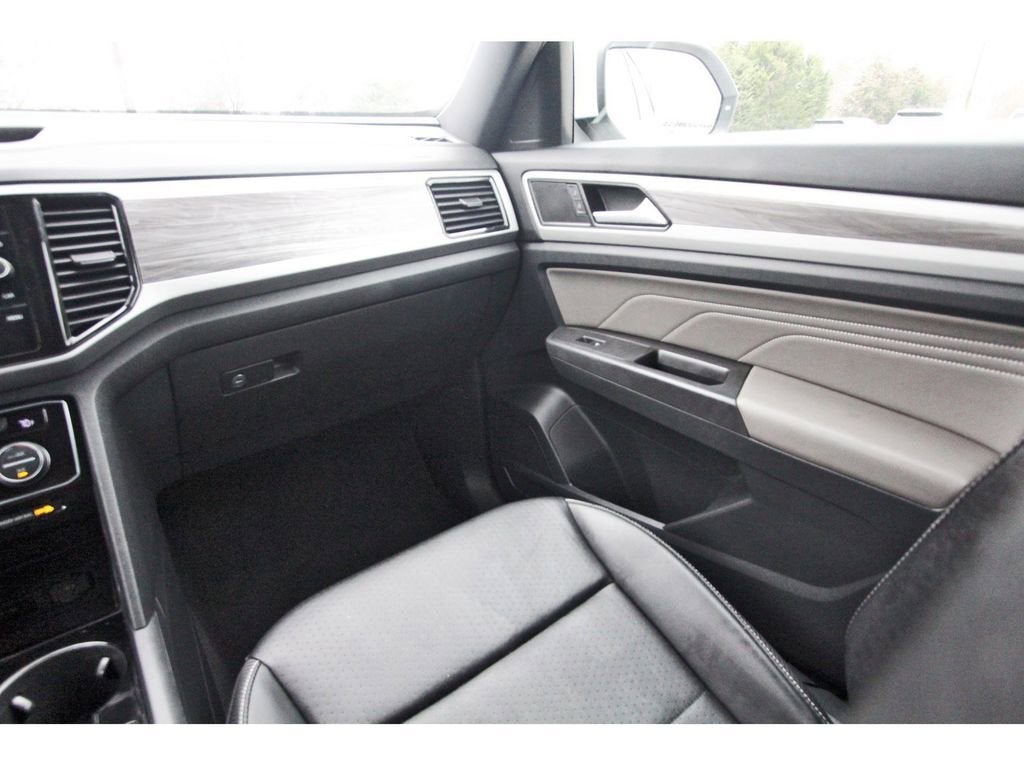 2022 Volkswagen Atlas Cross Sport 2.0T SE w/Technology