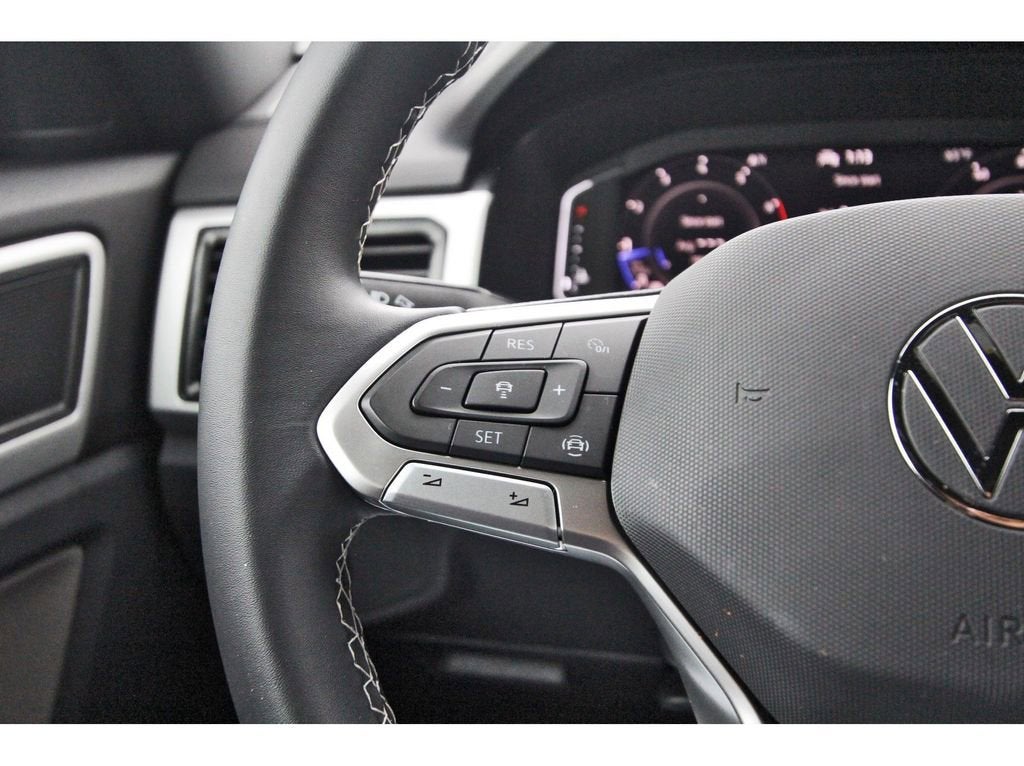 2022 Volkswagen Atlas Cross Sport 2.0T SE w/Technology