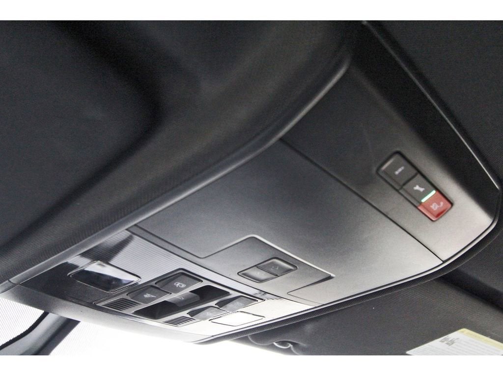 2022 Volkswagen Atlas Cross Sport 2.0T SE w/Technology