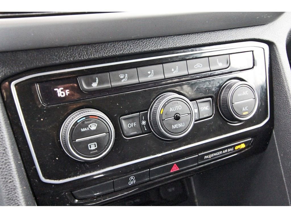 2022 Volkswagen Atlas Cross Sport 2.0T SE w/Technology