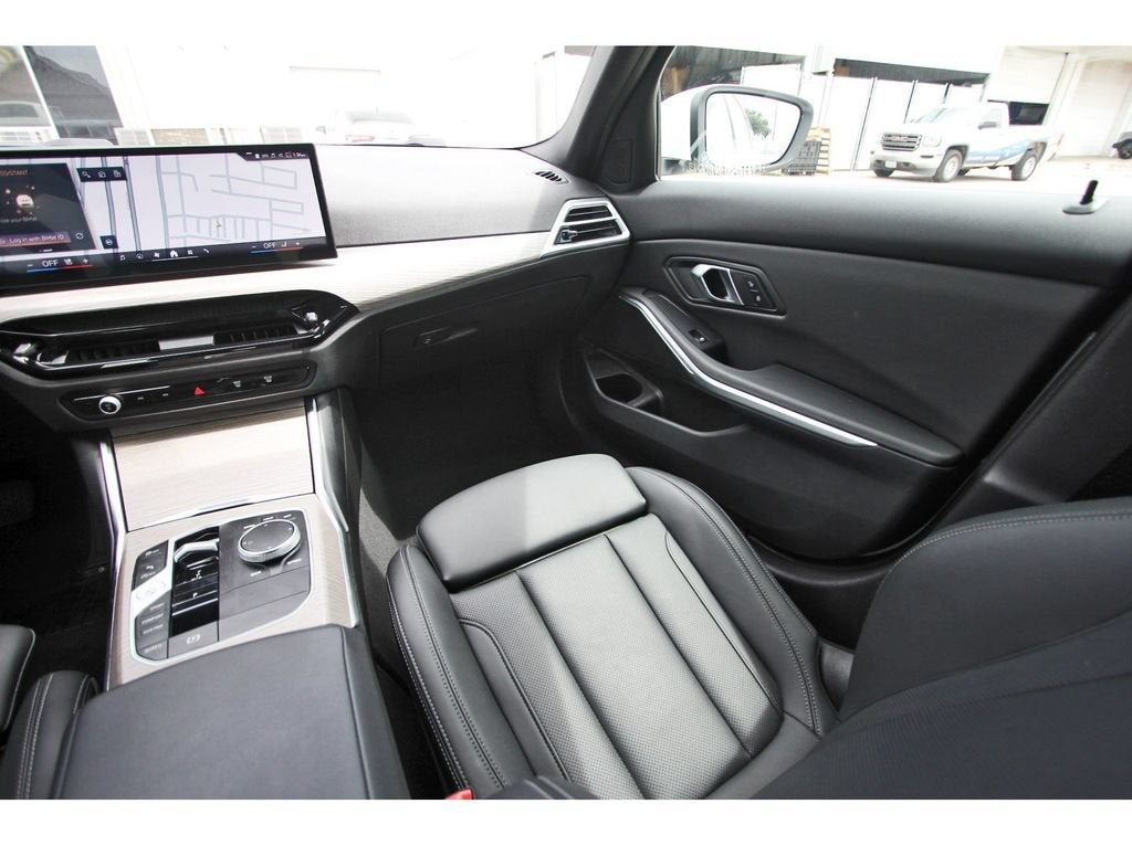 2025 BMW 3 Series 330i