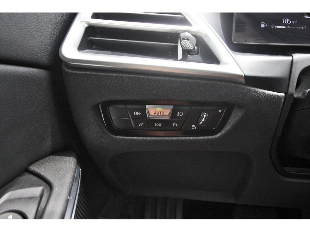 2025 BMW 3 Series 330i