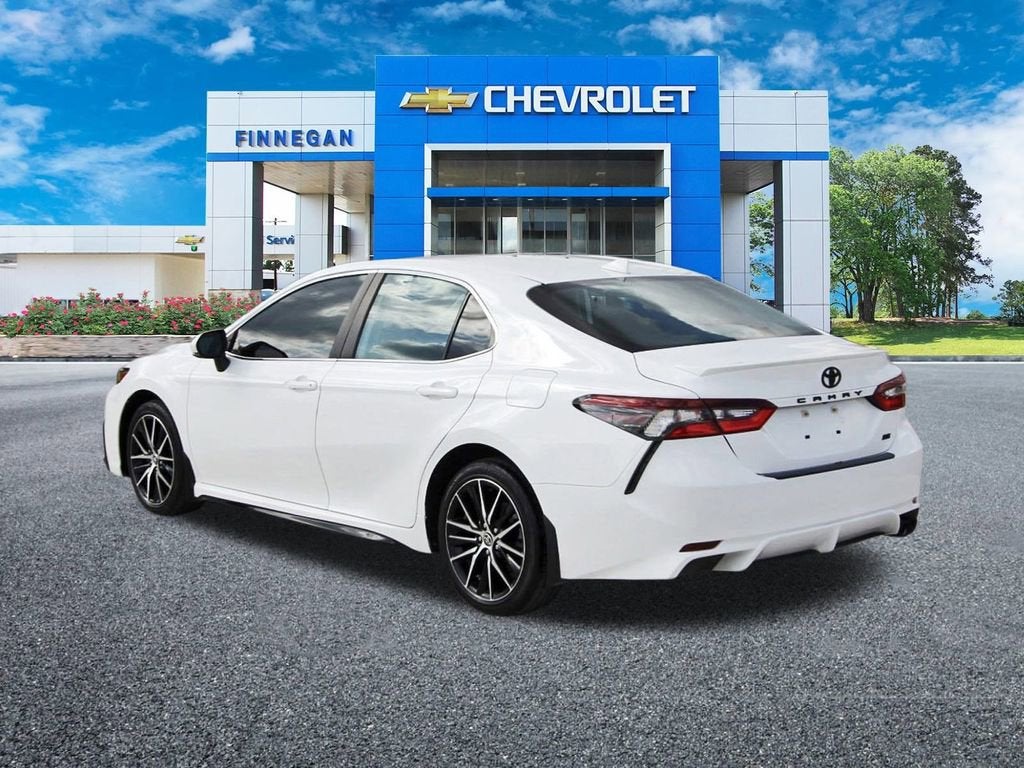 2022 Toyota Camry SE