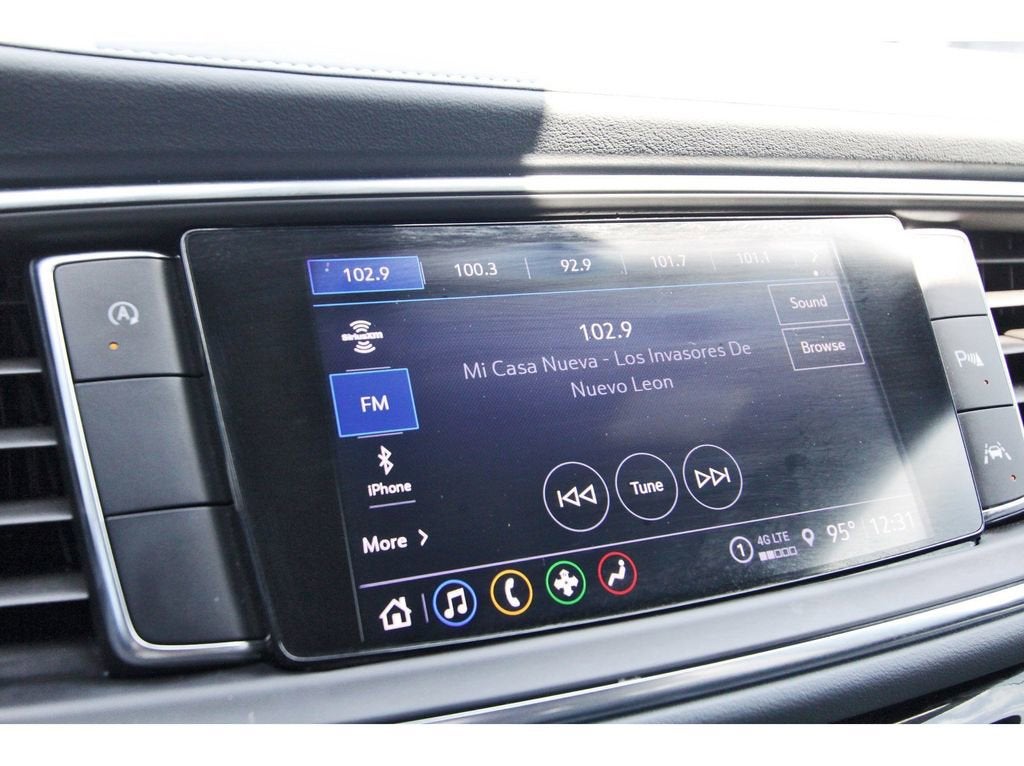 2023 Buick Enclave Essence