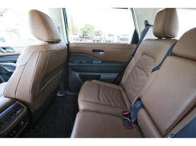 2025 Nissan Pathfinder Platinum