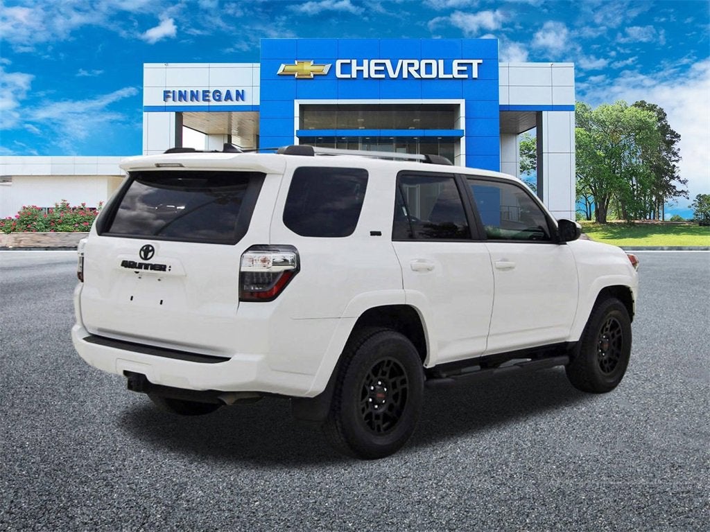 2023 Toyota 4Runner SR5